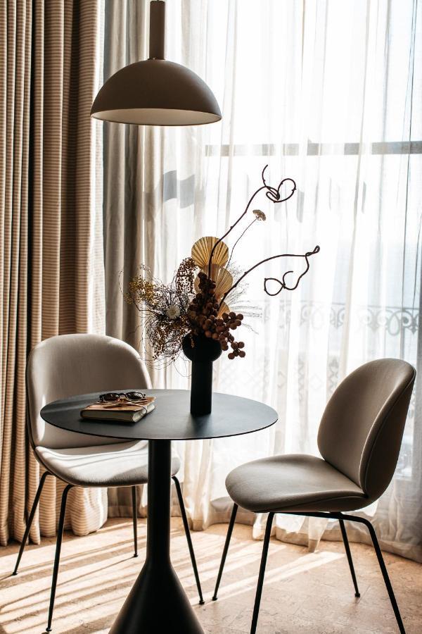Port Hotel Eastbourne Bagian luar foto