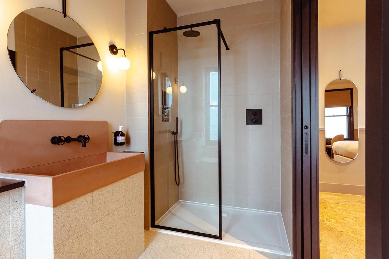 Port Hotel Eastbourne Bagian luar foto