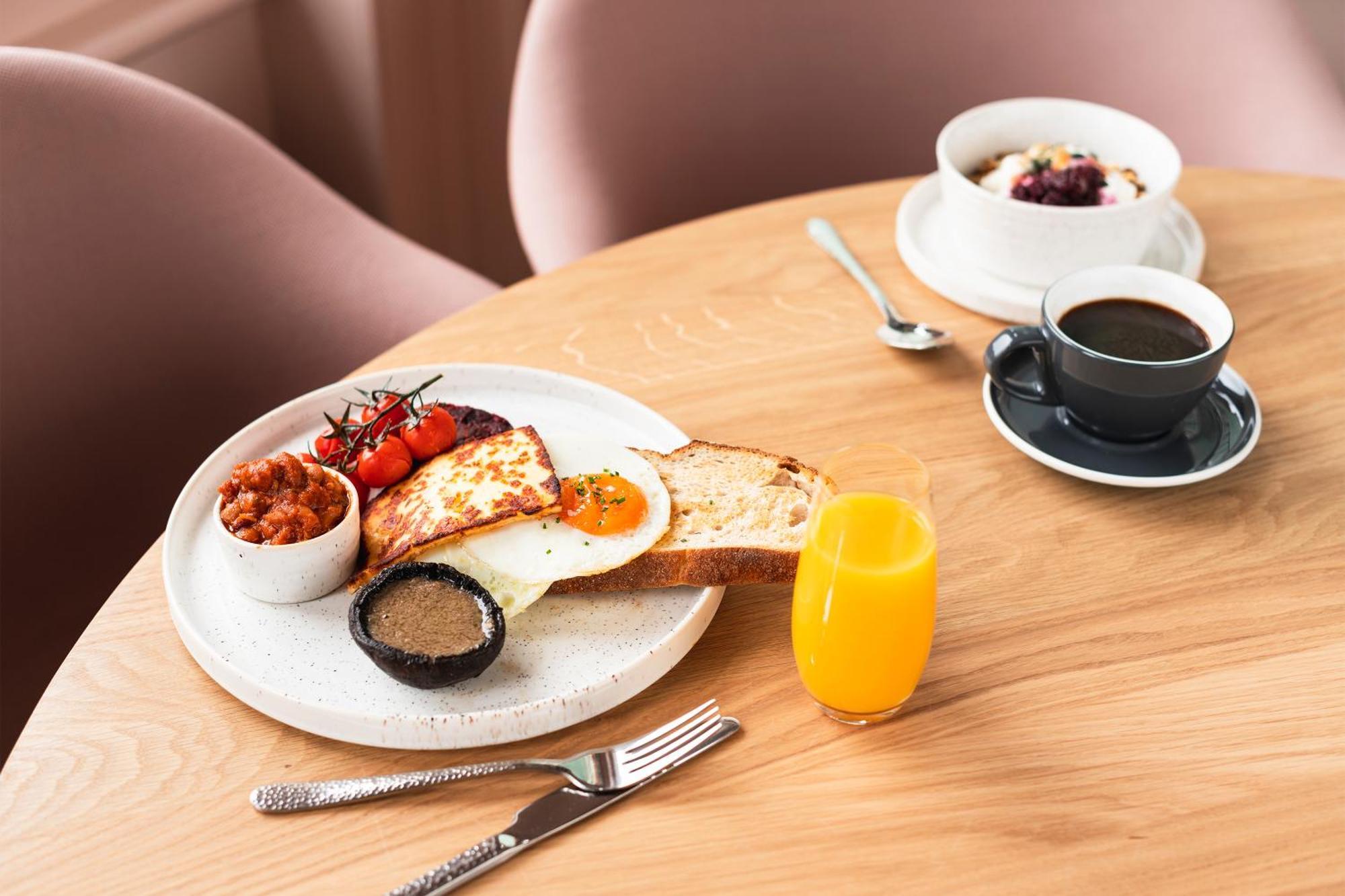 Port Hotel Eastbourne Bagian luar foto